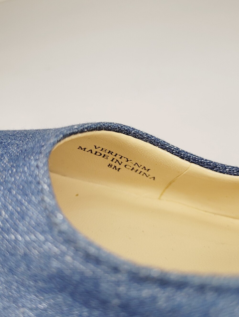 Neiman Marcus Denim Blue Stiletto Heels Pointed Toe Womens 8 M Going Out Y2K - Picture 5 of 8